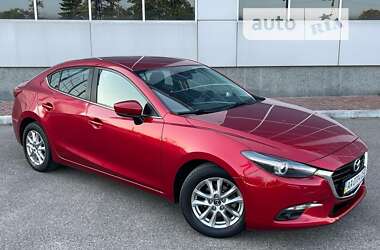 Седан Mazda 3 2017 в Киеве