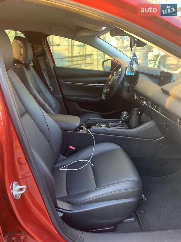 Седан Mazda 3 2019 в Києві