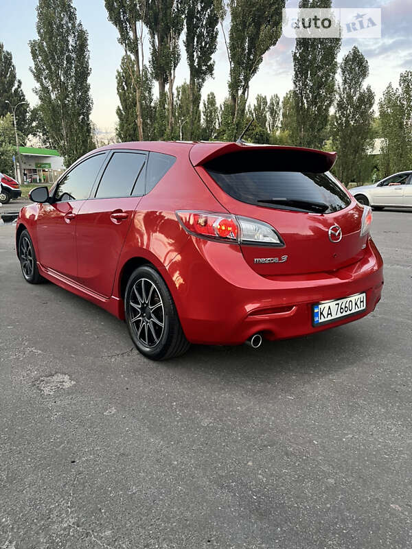 Хэтчбек Mazda 3 2011 в Киеве