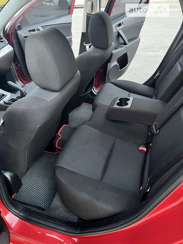 Хэтчбек Mazda 3 2011 в Киеве