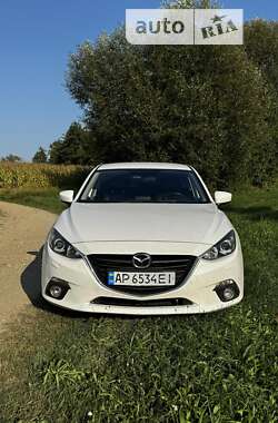 Седан Mazda 3 2015 в Львове