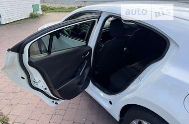 Хэтчбек Mazda 3 2017 в 