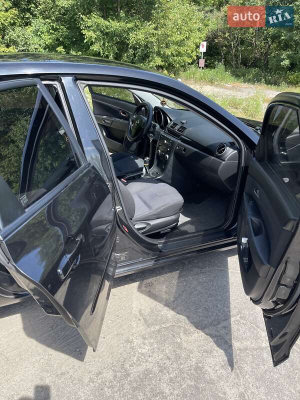 Хэтчбек Mazda 3 2005 в Кременчуге