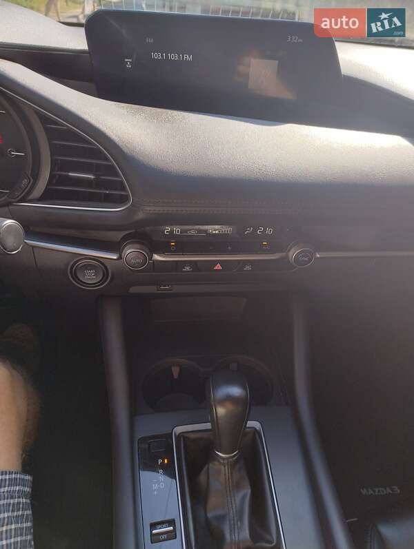 Седан Mazda 3 2021 в Киеве фото 44 Седан Mazda 3 2021 в Киеве