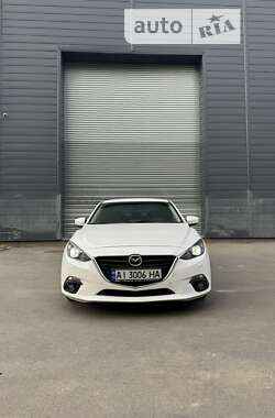 Седан Mazda 3 2014 в Киеве