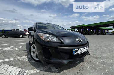 Седан Mazda 3 2012 в Стрию