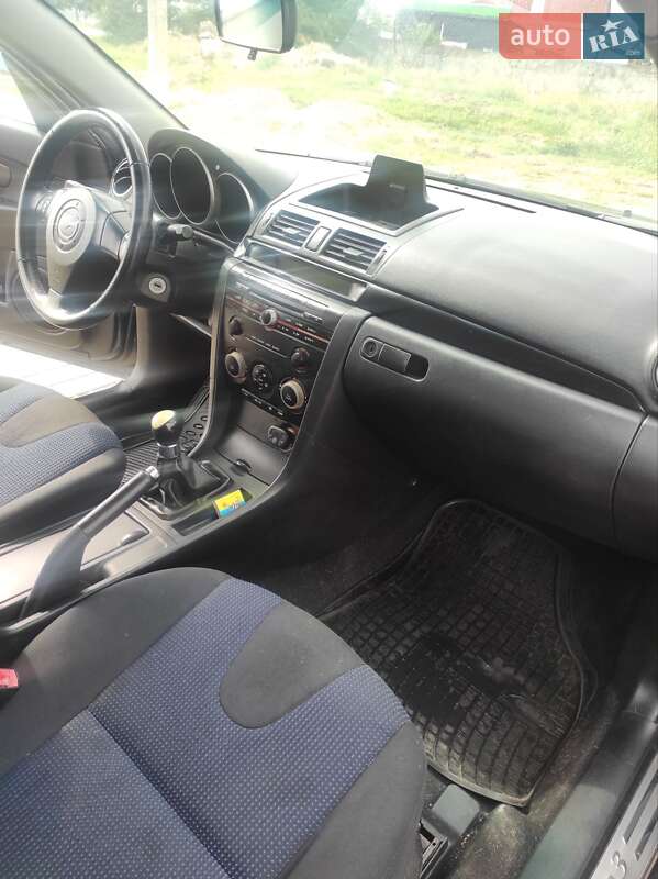 Седан Mazda 3 2004 в Белгороде-Днестровском