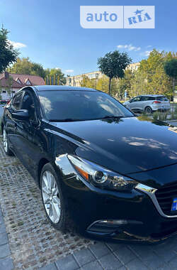 Седан Mazda 3 2017 в Львове