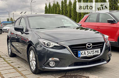 Седан Mazda 3 2015 в Києві