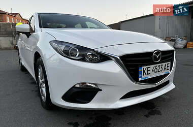 Седан Mazda 3 2016 в 