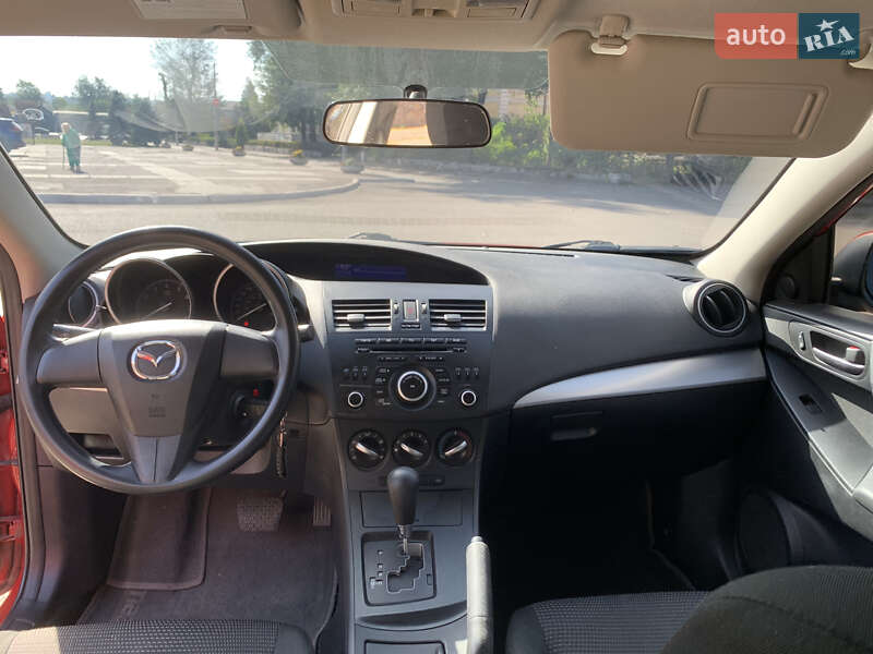 Хетчбек Mazda 3 2011 в Кам'янському