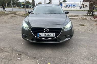 Седан Mazda 3 2017 в Дніпрі