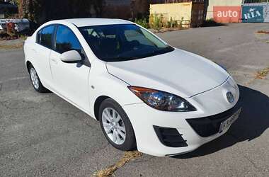 Седан Mazda 3 2010 в 
