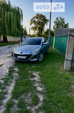 Хэтчбек Mazda 3 2010 в Чернигове