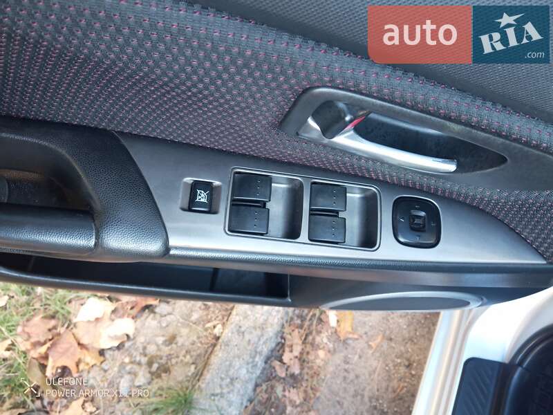 Седан Mazda 3 2006 в Умани