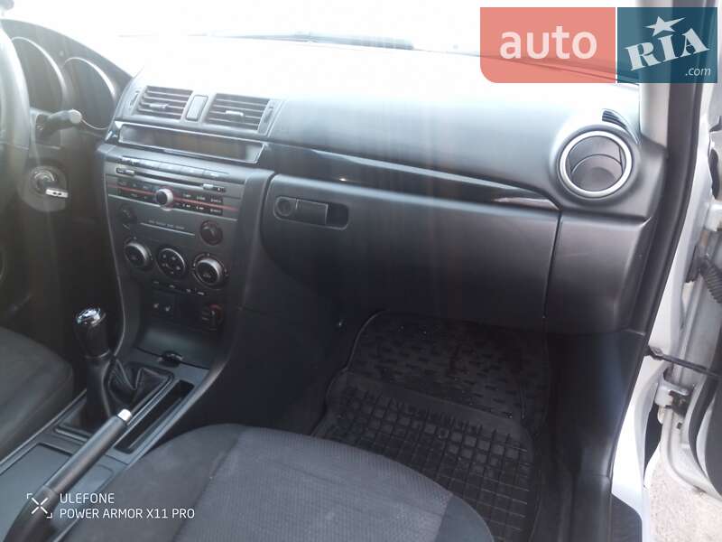Седан Mazda 3 2006 в Умани