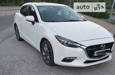 Седан Mazda 3 2018 в Дніпрі