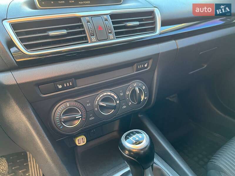 Седан Mazda 3 2014 в Виннице