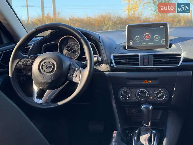 Хетчбек Mazda 3 2015 в Кривому Розі