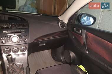 Хэтчбек Mazda 3 2010 в Ивано-Франковске