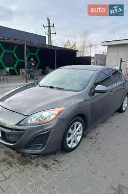 Седан Mazda 3 2010 в Фастове