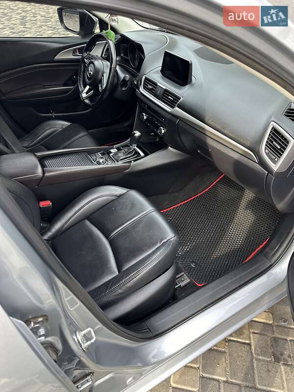 Седан Mazda 3 2018 в Одессе