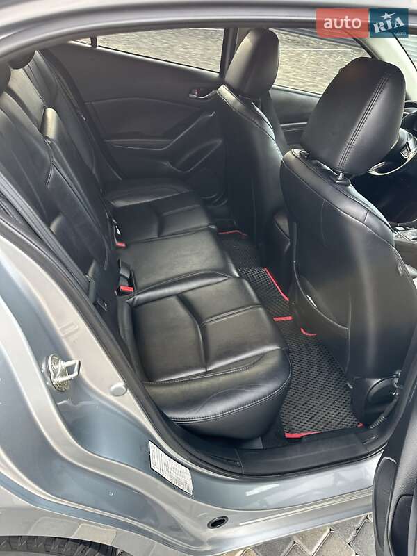 Седан Mazda 3 2018 в Одессе