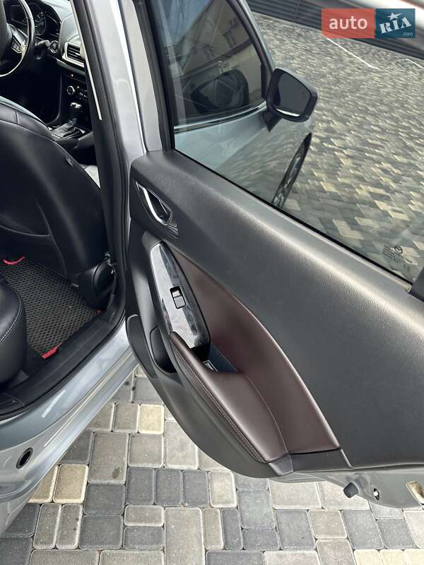 Седан Mazda 3 2018 в Одессе