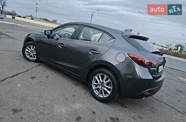 Хэтчбек Mazda 3 2015 в Измаиле