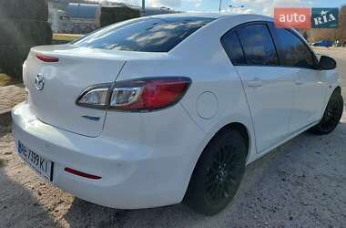 Седан Mazda 3 2012 в Днепре