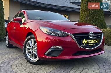 Седан Mazda 3 2015 в Львове