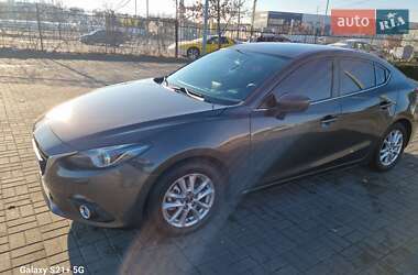 Седан Mazda 3 2014 в Киеве