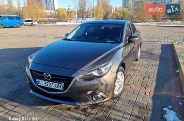 Седан Mazda 3 2014 в Киеве