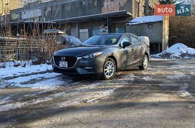 Седан Mazda 3 2017 в 