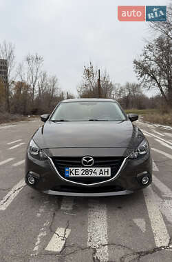 Седан Mazda 3 2016 в Днепре