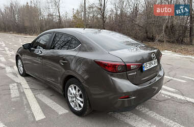 Седан Mazda 3 2016 в Днепре