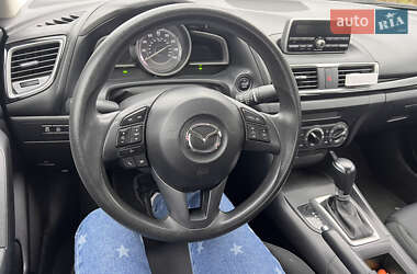 Седан Mazda 3 2014 в Львове