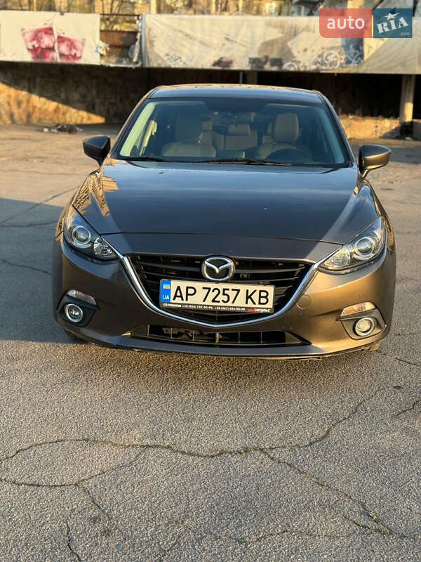 Хэтчбек Mazda 3 2015 в Днепре