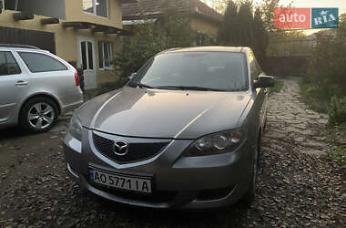 Седан Mazda 3 2005 в Мукачевому