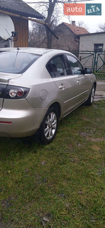 Седан Mazda 3 2008 в Стрые