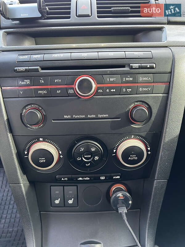 Седан Mazda 3 2005 в Чернігові