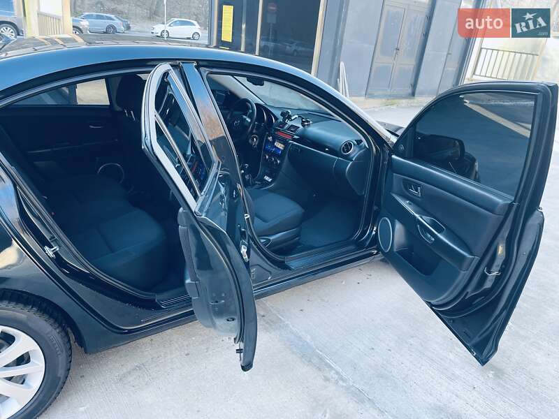 Седан Mazda 3 2007 в Києві
