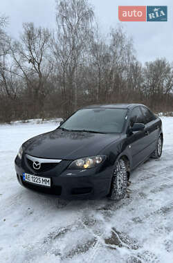 Седан Mazda 3 2006 в Днепре