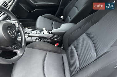 Седан Mazda 3 2016 в 
