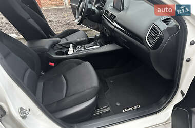 Седан Mazda 3 2016 в 