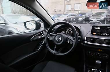 Седан Mazda 3 2016 в Києві