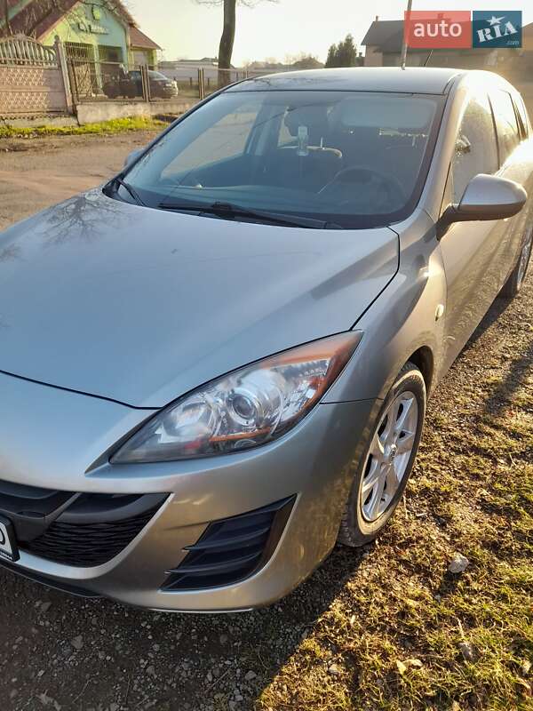 Хэтчбек Mazda 3 2011 в Стрые