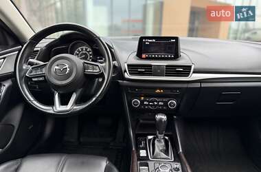 Хетчбек Mazda 3 2018 в Запоріжжі