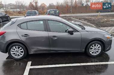 Хэтчбек Mazda 3 2017 в Киеве