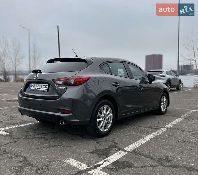 Хэтчбек Mazda 3 2018 в Киеве